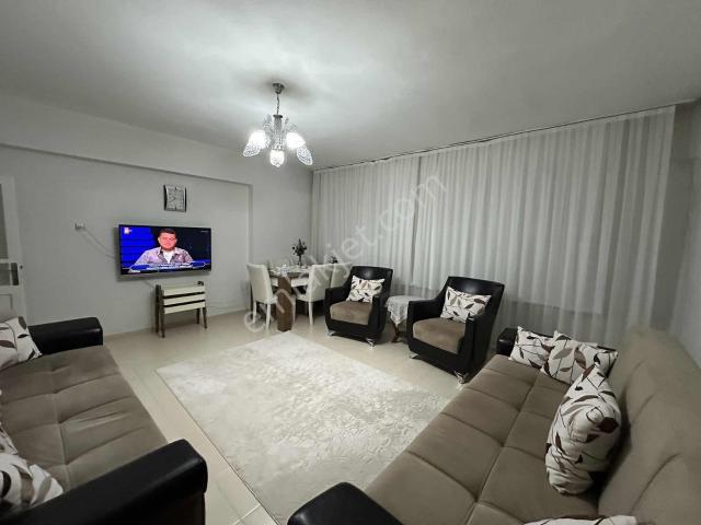 Akpınar Mh 3+1 Ara Kat Ferah Oturuma Hazır Satılık Daire
