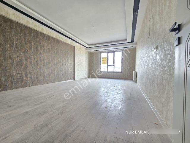 Akpiyarda 4+1 İçi Ful Yapılı Kot Altı Sıfır Daire *nur Emlak