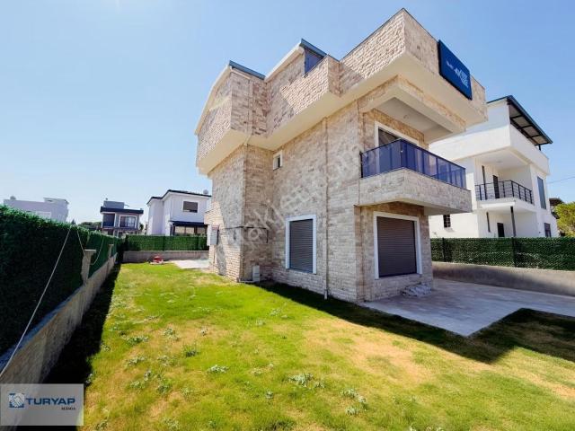 Şakran Sayfiye Mah.havuzlu Yerden Isıtmalı 4+1 Villa