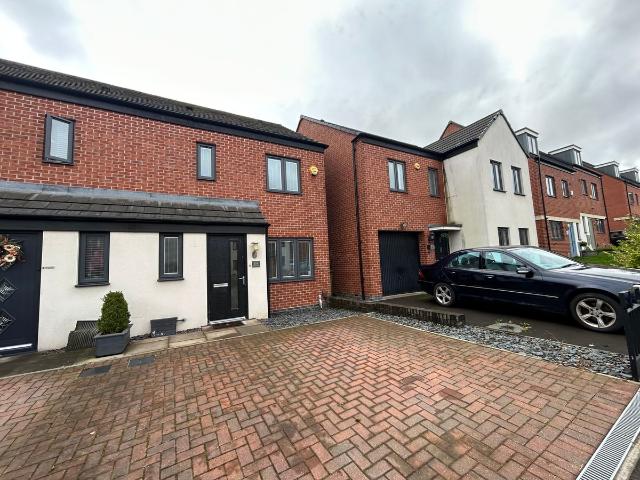 Akron Drive, Wolverhampton WV10, 3 bed property to rent, £1,450 pcm | PrimeLocation
