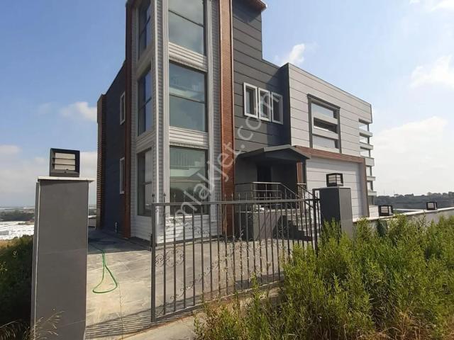 Aksu Mandırlarda Manzaralı 4+2 Tripleks Müstakil Satılık Villa