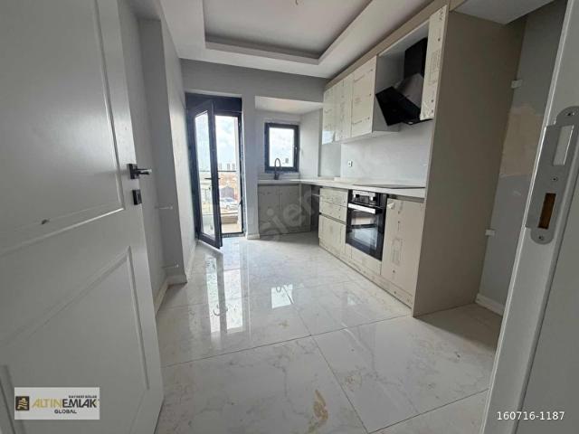 AKSU ALTINTAŞ SİTE İÇERİSİNDE SATILIK GENİŞ 3+1 DAİRE