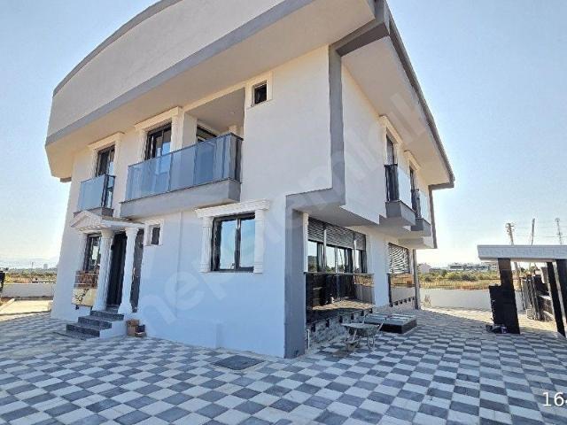 aksu kemerağzı 4+1 villa havuz açık otopark