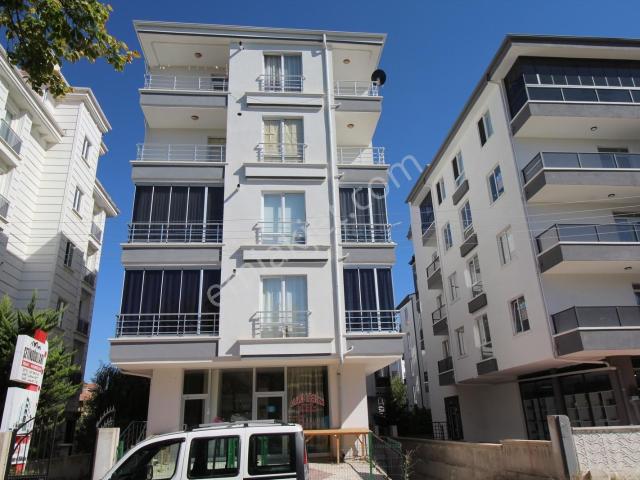 Aksaray Merkezde Uygulama Oteli Civarı 2+1 Daire
