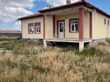 Aksaray Sultanhanı Merkez Selçuk Mah. Satlık 3+1 Müstakil Ev