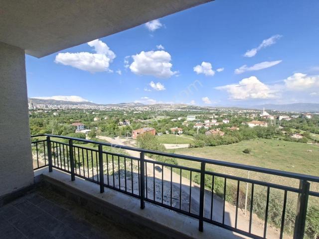 Aksaray Toki Süper Manzaralı 3+1 2.arakat 3 Daire Üzeri