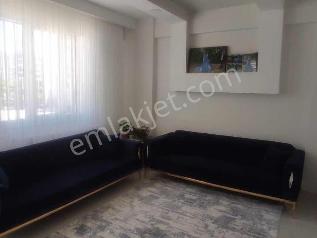 Aksoy Ahmet Kaya Cad Paris Düğün Salonu Karşısı 2+1 Yüksek Giriş