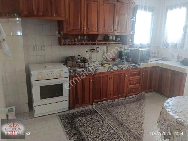 Aksoyda Cadde Üzeri Satılık 2.kat Jeotermalli 3+1 Daire
