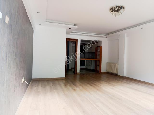 Aksoyda Denize Çok Yakın Satılık 3+1 Ara Kat Daire