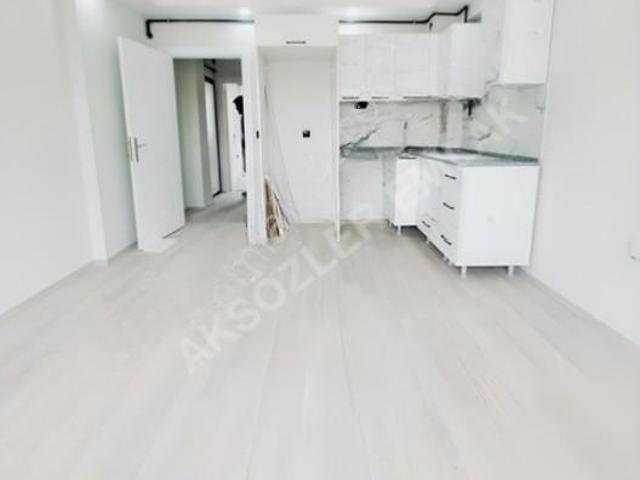 Aksözler Emlaktan Balkonlu Satılık Satılık Sıfır 1+1