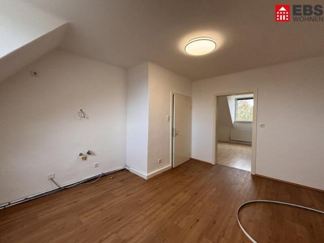 Aktuell in Sanierung! Leistbares Wohnen für Singles & Studenten am Linzer Froschberg! 2 Zimmer Wohnung mit großzügiger Küche ab 01.11.2026 verfügbar!