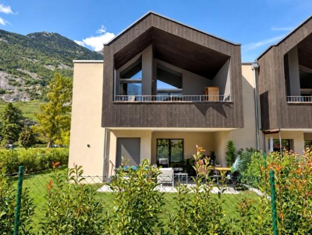 Aktuelles Penthouse von 3,5, in der Nähe der Annehmlichkeiten
