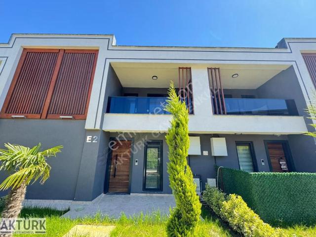 Aktürk Gayrimenkul'den Kayapa'da 2+1 Fırsat Kiralık Villa