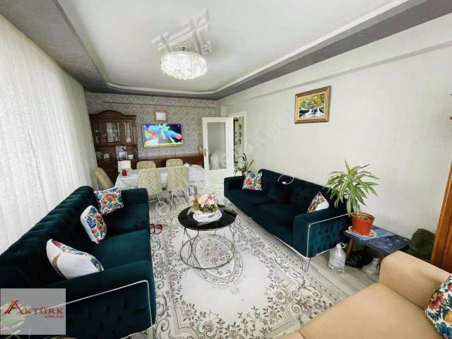 /*aktürk Emlaktan*\3+1kök Tapu Kombi Petekli İskanlı Daire