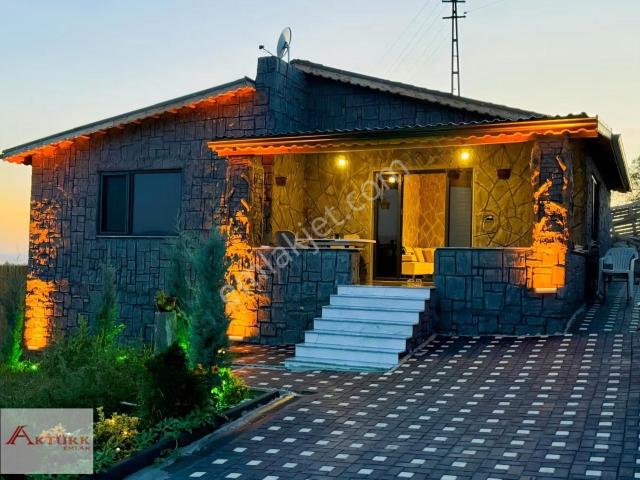 /aktürk Emlak/ Eşyalı Masrafsız Lüks Yaşam Müstakil Taş Villa
