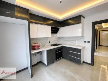 /aktürk Emlak/ Çift Banyo İskan K.otopark Merkezi Sıfır Daire