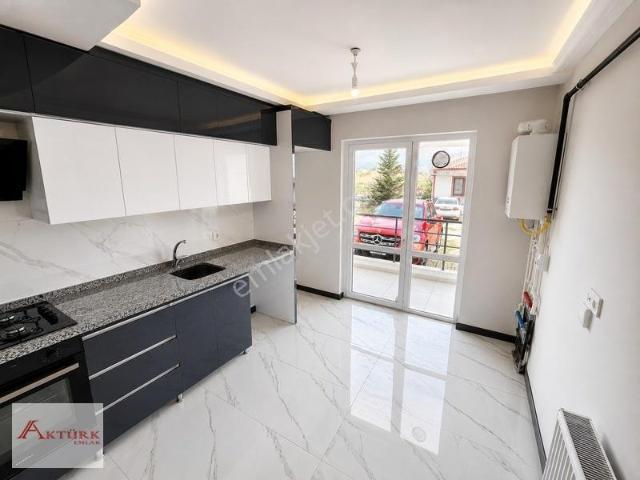 /aktürk Emlak/ön Güney Cephe Kombi Petekler Takılı Sıfır Daire