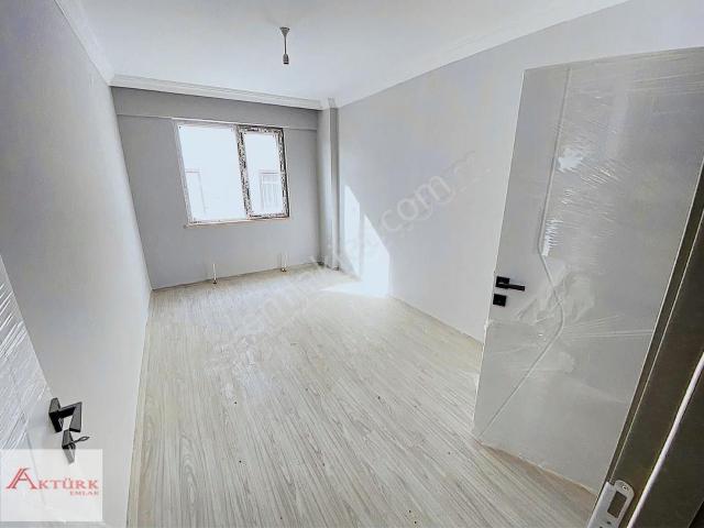 /aktürk Emlak/otoparklı Arakat Sıfır Uygun Fiyatlı 3+1 Daire