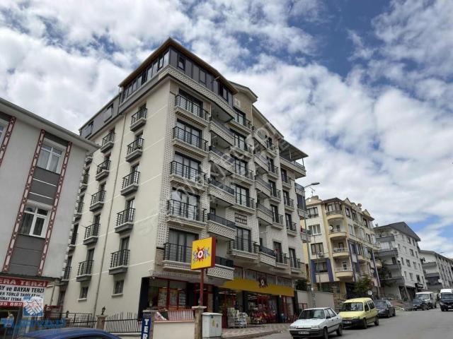 Aktepe'de Dutluk Yakını 3+1 Lüx Yapılı Yeni Bina Manzaralı 120m²