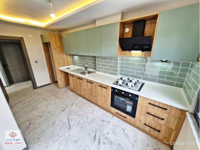 AKTİF'TEN AKÇAY'DA SATILIK EBEVEYN BANYOLU DENİZE YAKIN ARAKAT HARİKA 2+1 DAİRE