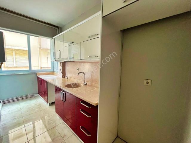 Aktif'ten Akçay'da Denize 250 Mt Ayrı Mutfak Konforu İle Geniş Balkonlu Satılık 2+1 Daire