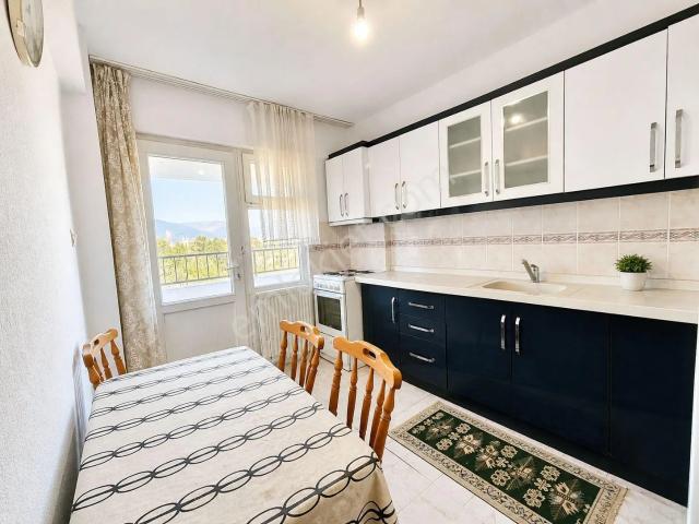 Aktif'ten Akçay'da Satılık Full Eşyalı Arakat Masrafsız 3+1 Daire