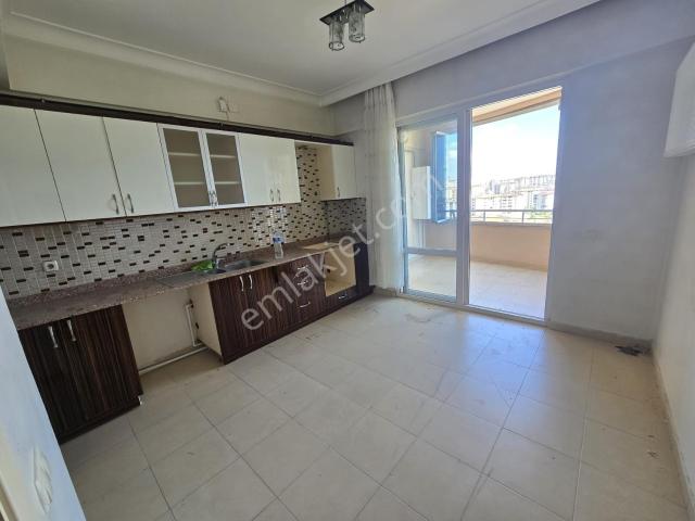 Aktif'ten Şahintepe Güzel Konumlu Geniş Kiralık 3+1