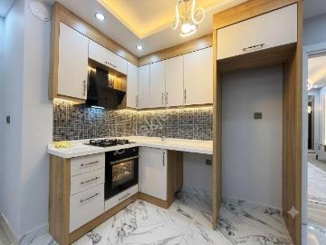 Aktif'ten Altınoluk'ta Satılık Giyinme Odalı Harika Tasarımlı Denize 500mt 2+1 Daire