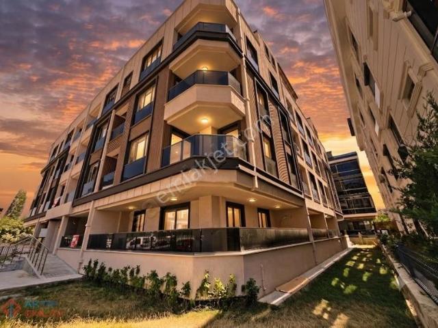 Aktiften Altınkumda Kapalı Otoparklı Arakat Lüx Kiralık 1+1daire