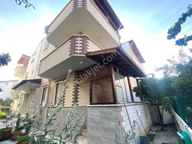 ✔aktiften Burhaniye'nin En Nezih Mahallesinde Denize Yakın Kusursuz Satılık 4+1 Villa