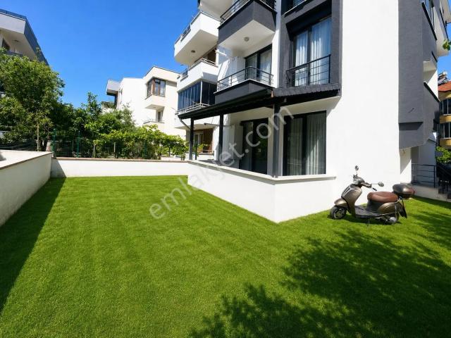 Aktiften Denize Yakın Konumda 1+1 Yüksek Giriş Bahçe Kullanımlı Ferah Satılık Daire
