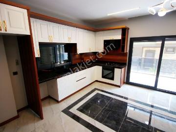 aktif'ten Gürede Sartılık Mimarisi İle Büyüleyen Yerden Isıtmalı Otoparklı 3+1 Villa
