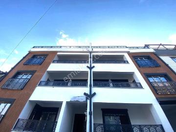 aktiften Merkezi Konumda Kapalı Oto Parklı Ayrı Mutfak Elektirikli Panjurlu Satılık 2+1 Daire