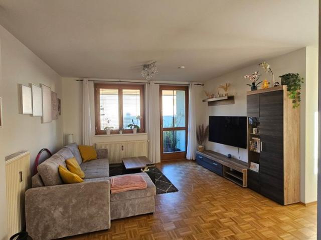 AKTION: 1/2 Miete für die ersten 6 Monate 3 Zimmer Wohnung im Obergeschoss mit Balkon