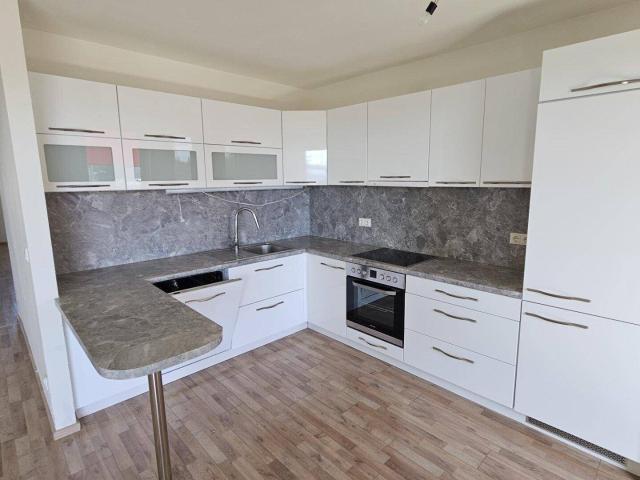 AKTION 2 MONATE MIETFREI! 4 ZIMMERWOHNUNG MIT GROSSER LOGGIA!