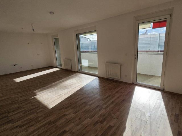 AKTION 2 MONATE MIETFREI! GRÖSSZÜGIGE 3 ZIMMERWOHNUNG MIT LOGGIA!