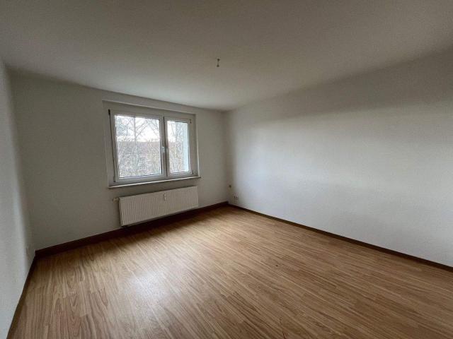 Aktion!befristet! Super. helle, moderne 3 Zimmer Wohnung, EinbaukÃ¼che gegen Aufpreis mÃ¶glich. sofort einzugsfertig