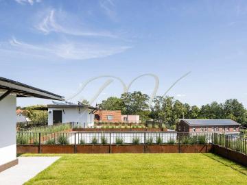 Aktion! Provisionsfrei! Luxuriöse 4 Zimmer Wohnung mit weitläufigem Dachgarten und sonniger Terrasse