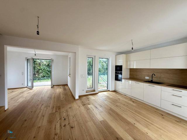 AKTION! TRAUMHAFTES 5 ZIMMER REIHENHAUS MIT EIGENGARTEN UND STELLPLATZ NÄHE U6 PERFEKTASTRASSE!