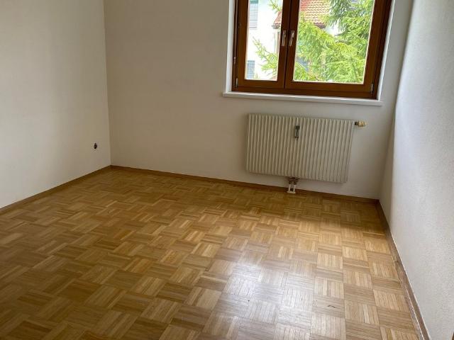 AKTIONSWOHNUNG & NEUE KÜCHE Lichtdurchflutete 3 Zimmer Wohnung mit Balkon und Carportparkplatz in ruhiger Lage