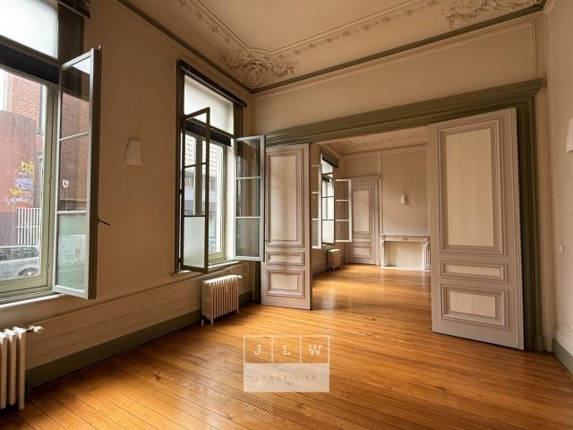 AKUR SR123 Lille rue Jean Sans Peur T2 rénové de 84 m²