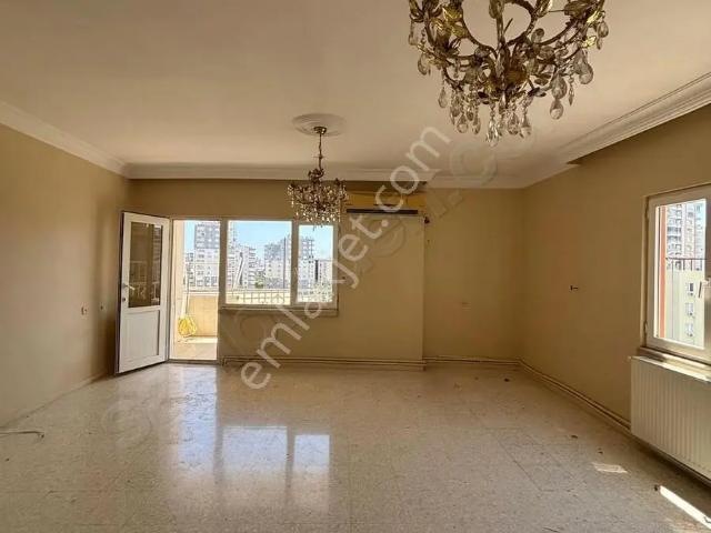 Akyürek'ten Çiftlikköyde Muhteşem Konumda Kiralık 3+1 Daire