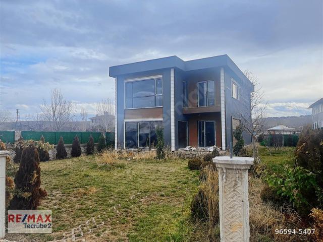 AKYURT GÜZELHİSAR'DA İSKANLI SATILIK LÜKS VİLLA
