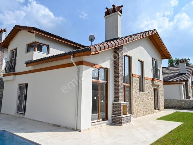 Akyaka' Da Müstakil Havuzlu Villa