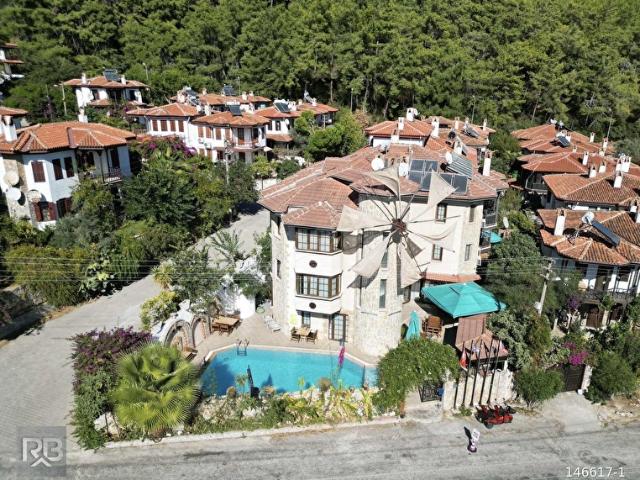 Akyaka Merkezde18 Odalı 36 Yatak Kapasiteli Satılık Otel