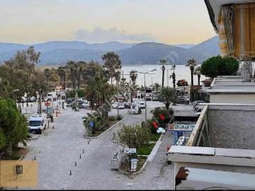 Akyaka'da Denize 1 Dakika Satılık Deniz Manzaralı Daire