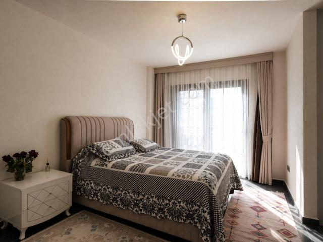 Akyarlar'da Site İçerisinde Satılık 4+2 Villa