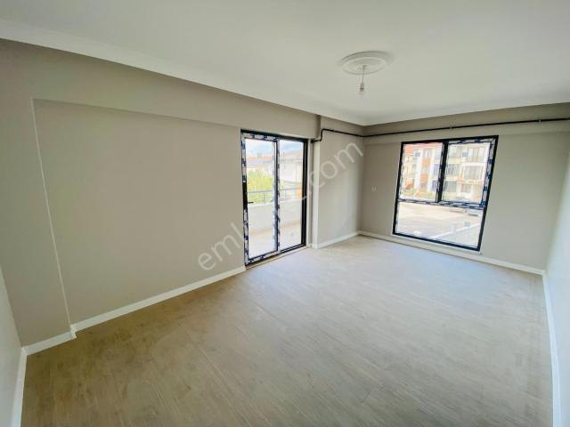 Akyazı Yunus Emre Mh. Sıfır 3+1 | 100 M² | Yerden Isıtma