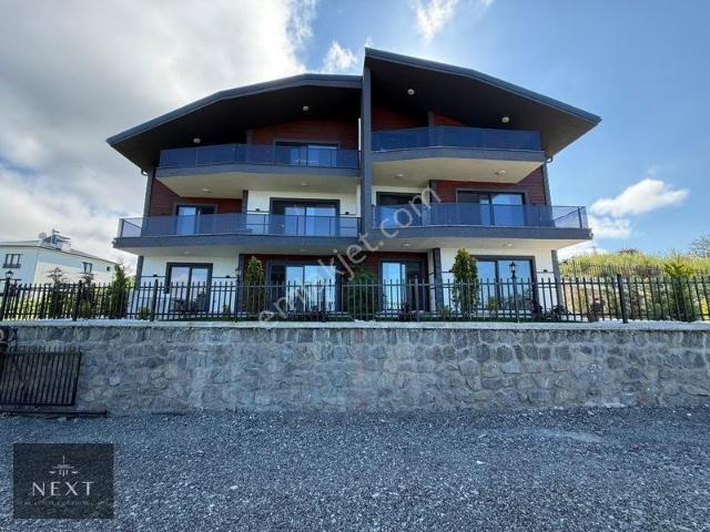 Akyazıda Manzaraya Hâkim, Modern Mimarili Sıfır İkiz Villa