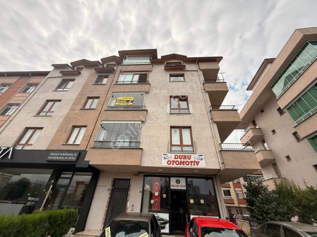 Akyazı'da Çook Geniş 4+1 170 M² Kiralık Ara Kat Daire
